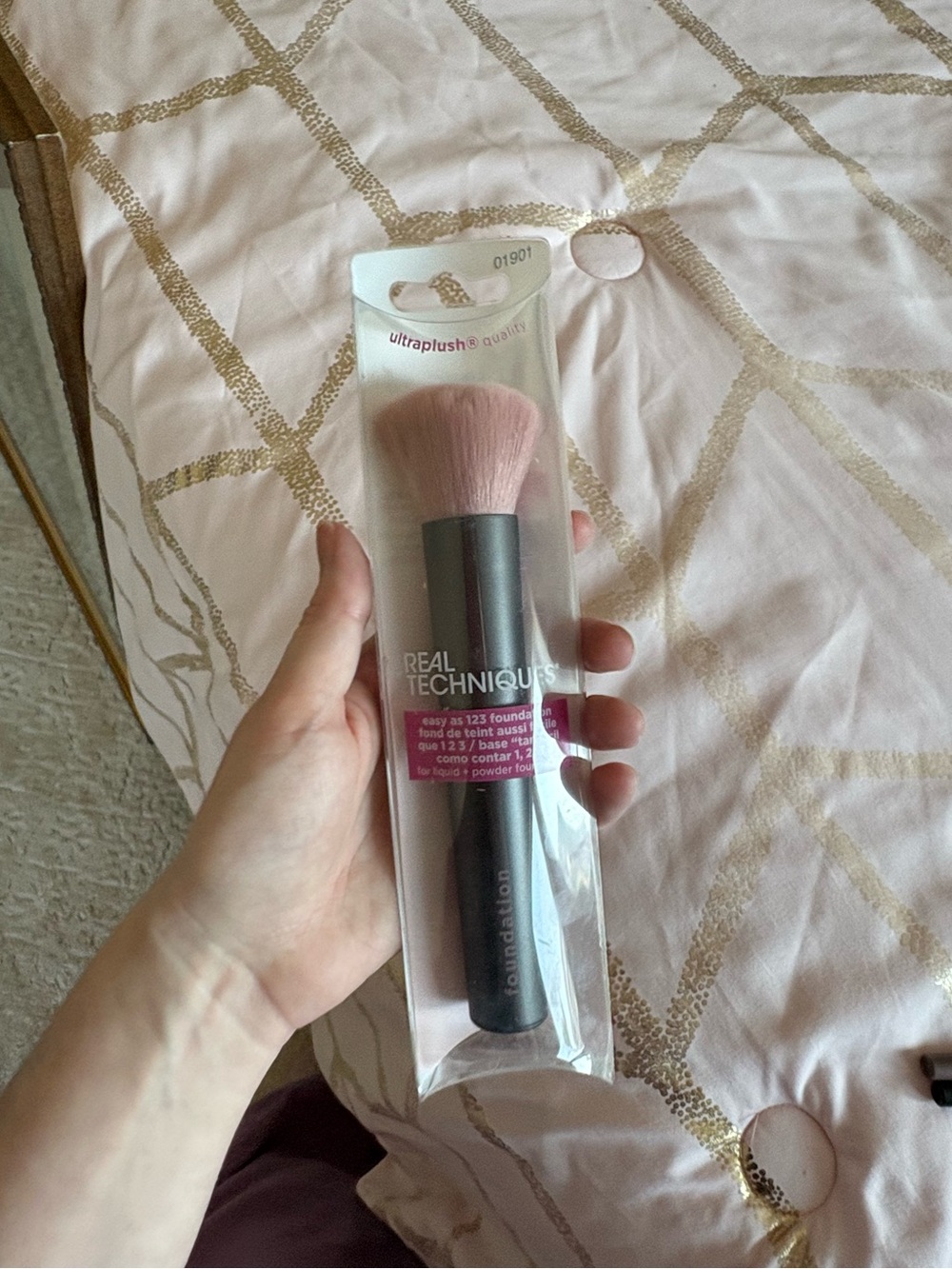 NEW in BOX Real Techniques Pink Ultraplush Foundation & Powder Brush
